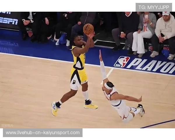 尼克斯球迷为球队连胜狂欢，主场气氛爆棚，尼克斯队的比赛